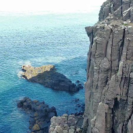 Cnoc Ruaraidh Cottage Kilmuir  Екстериор снимка