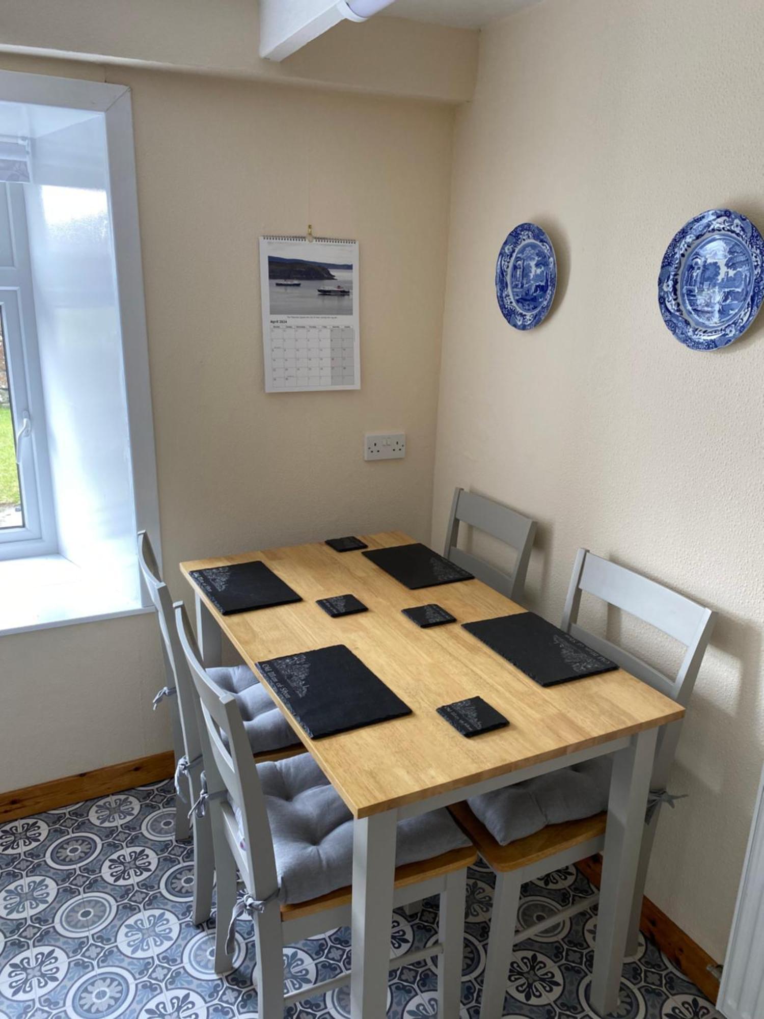 Cnoc Ruaraidh Cottage Kilmuir  Екстериор снимка